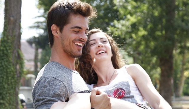 Geçmişe savruluş: 10 Bölümde SavNaz!