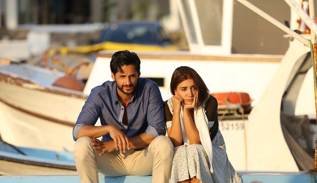 Hayat Sevince Güzel | Zarife reveals her feelings for Savaş