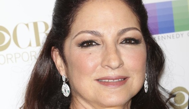Gloria Estefan, Netflix'in One Day at a Time dizisine konuk olacak