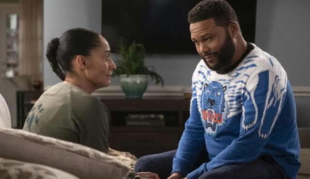 Black-ish dizisi 6. sezon onayını ve ikinci uzantısını garantiledi