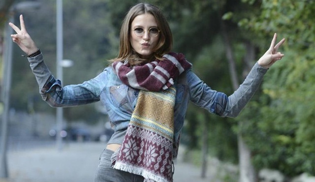 Sis Deryası: Serenay Sarıkaya!