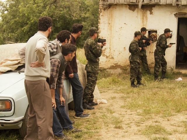 Yeşil Deniz : Feridun kidnaps Yakut and disappears