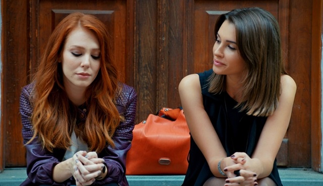 Kiralık Aşk: İz and Defne’s battle begins