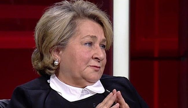 Bir Hülya Avşar Sohbeti'ne bu hafta Kezban Hatemi konuk oluyor!
