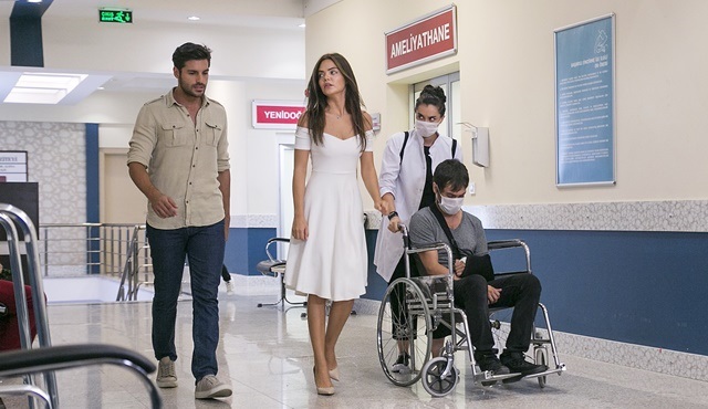 Hayatımın Aşkı | Gökçe and Kaan cooperate to disqualify the Doctor 