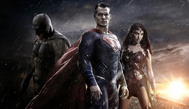 Batman v Superman: Adaletin Şafağı filminden kısa bir tanıtım paylaşıldı