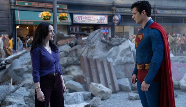 Superman filminden afiş ve fragman yayınlandı!