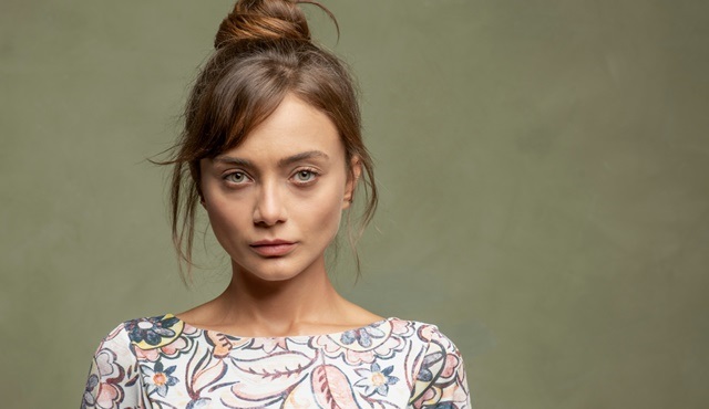 Damla Sönmez, Netflix mini dizisi Ottoman Rising’de rol alacak!