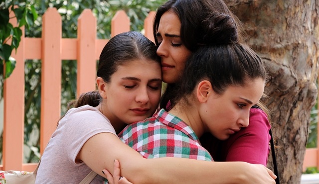 Pazartesi zirvesinin adı: Kırgın Çiçekler oldu!