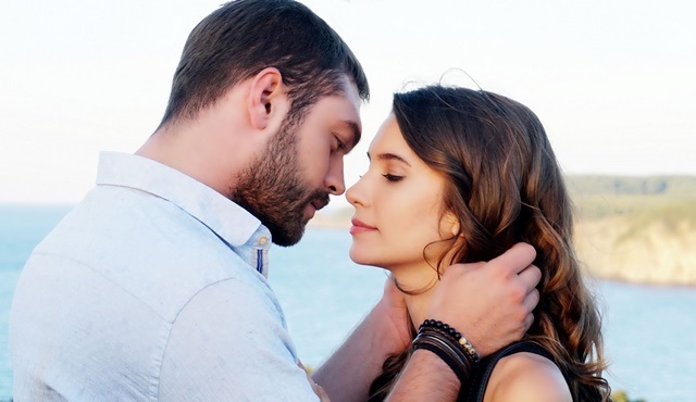 Sweet Revenge | Rüzgar causes problems between Pelin and Sinan once more
