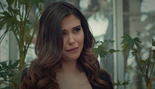 Bir Faruk üç kadın