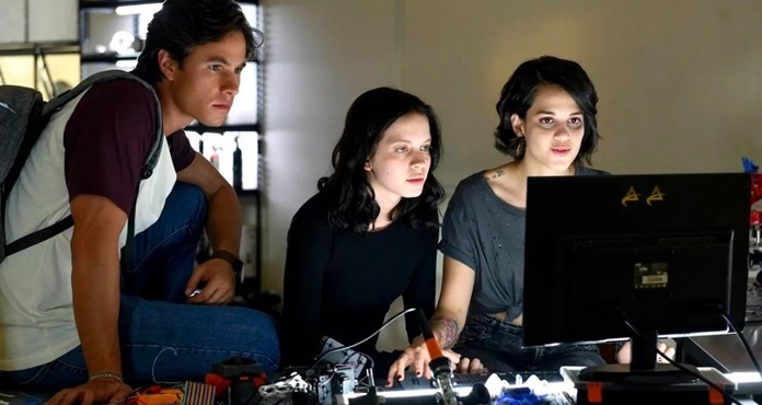 Netflix’in Meksika yapımı yeni dizisi Control Z, 22 Mayıs’ta başlıyor