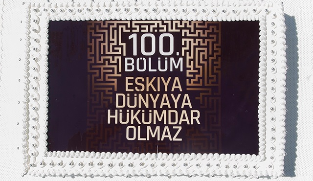 Eşkıya Dünyaya Hükümdar Olmaz’ın 100. bölüm sevinci