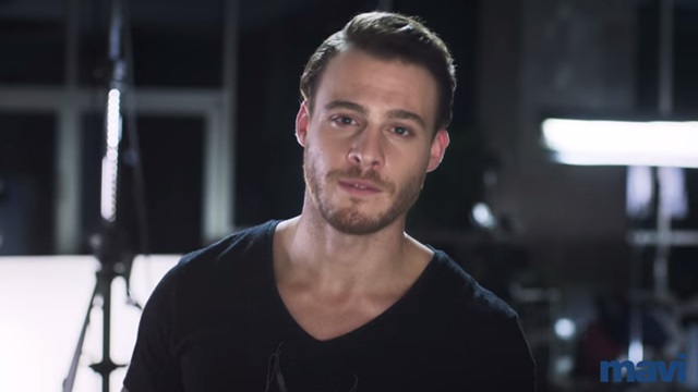 Kerem Bürsin'den AÇEV'e destek!