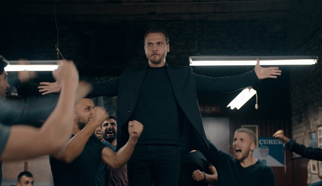 Çukur'dan spoiler var: Yamaç, fırtınanın fitilini ateşliyor!