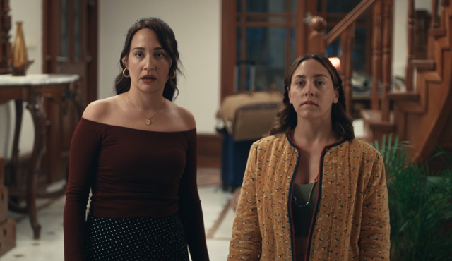Platonik: Mavi Dolunay Otel dizisi 18 Eylül'de Netflix'te!