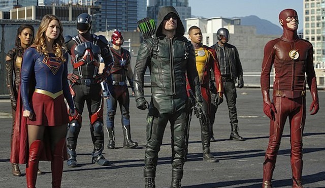 The CW'nun süper kahraman dizilerinden ortak bölümler geliyor!