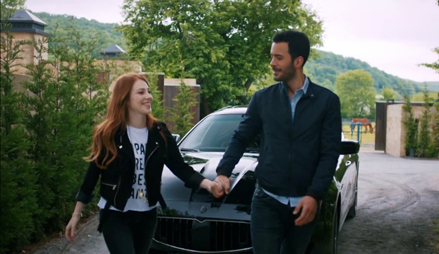Kırk düğüm atmışlar sevda üstüne*
