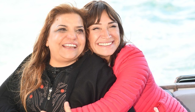 Kibariye, Demet Akbağ ile Çok Aramızda için şarkı yaptı!