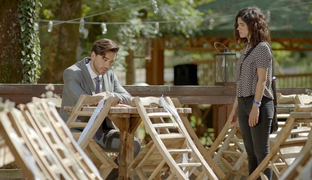 Seviyor Sevmiyor | Yiğit crushed upon his father's visit 