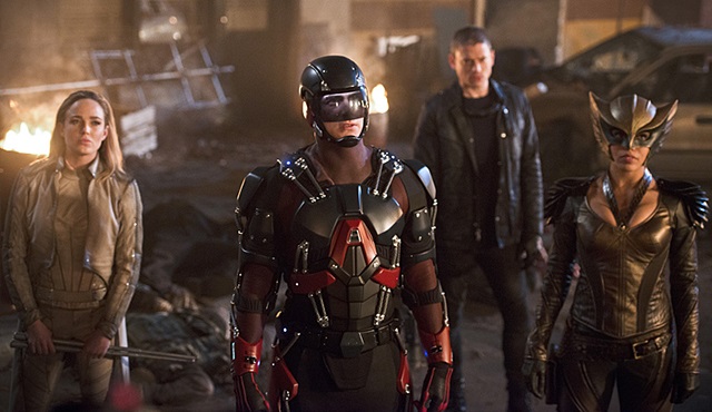 Legends of Tomorrow, 2. sezon onayını kaptı