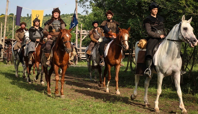 Diriliş Ertuğrul | The march on the border begins