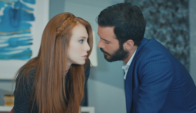 Love For Rent | Ömer is determined to get his Defne back 