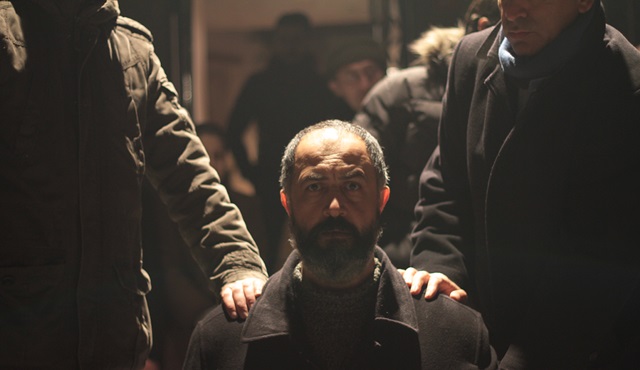 “Abluka”, TV’de ilk Kez D-Smart’ta ekrana geliyor!  