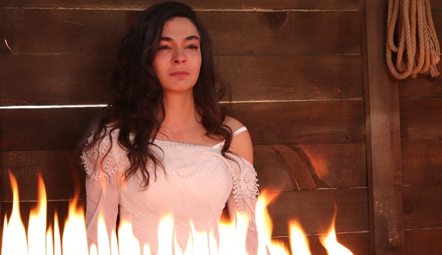 Hercai dizisi için kulübe inşa edip yaktılar!