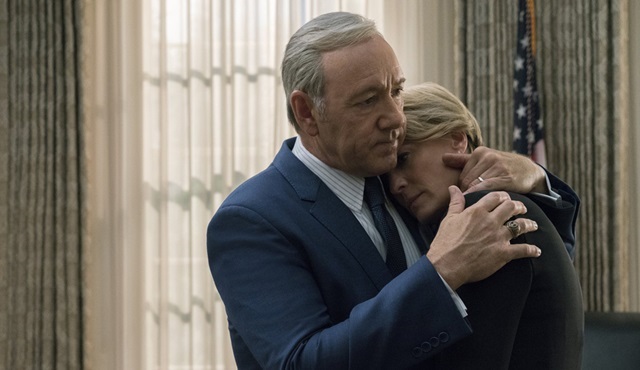House of Cards'ın prodüksiyonunun başlangıç tarihi yine ertelendi