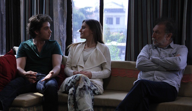Love Again | Family therapy in session