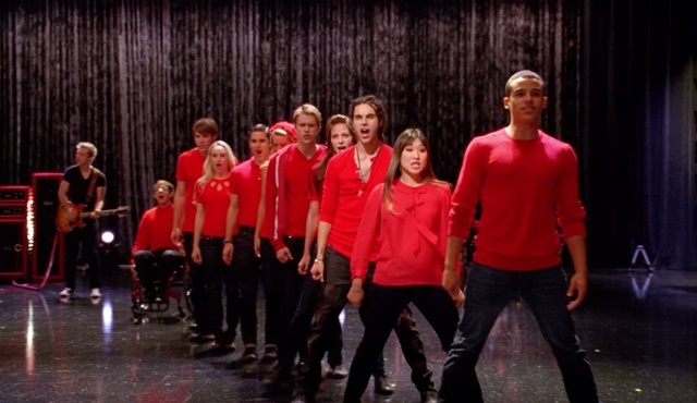 İnsanın içini umutla dolduran Glee performansları
