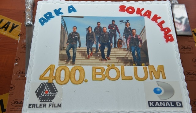 Arka Sokaklar ekibi, 400. bölümü kutluyor!