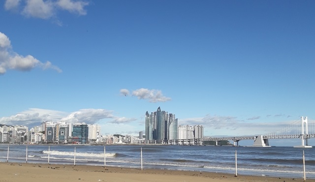 Güney Kore'yi okumaya doyamayan ve merak edenler: Birleşin!