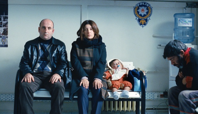 Mehmet Can Mertoğlu'nun ilk filmi Albüm'e yurt dışından övgü
