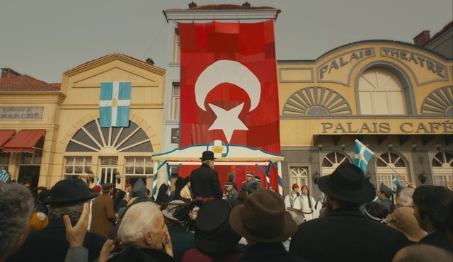 Zirvenin sahibi değişmedi: Vatanım Sensin