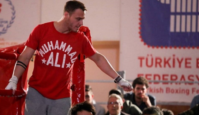 “Geri dönmeliyim mavi ufuklara, serin rüzgâra ve martıların dostluğuna!”