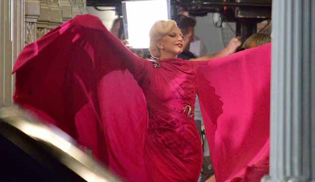 Lady Gaga, ilk kez American Horror Story: Hotel setinde görüntülendi