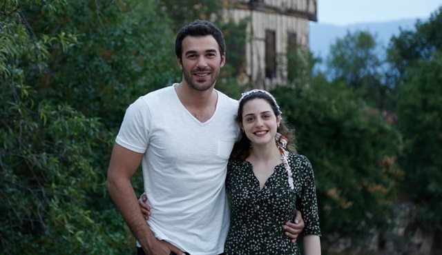 ATV'den yeni bir dizi geliyor: Seven Ne Yapmaz