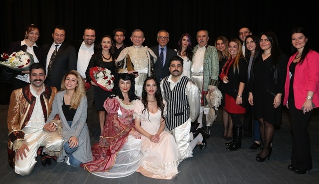 Dünya Tiyatro Günü'nde “Ustaların Ustası” ödülü Haldun Dormen’e verildi!
