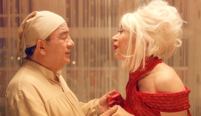 Cahide Devekuşunun Açık Evliliği filmi BluTV’de!  