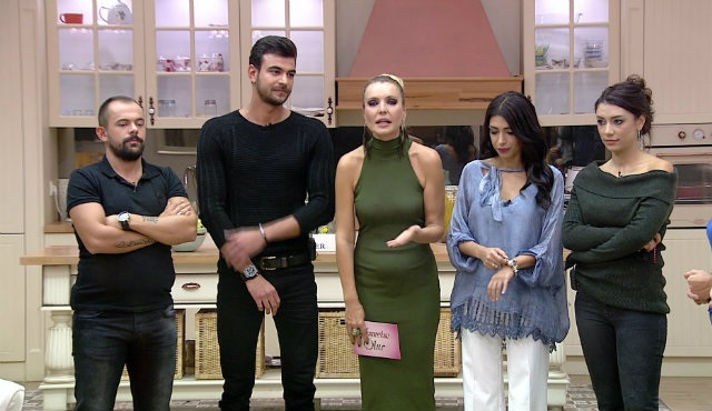 Kısmetse Olur'da Adnan evi terk etti!