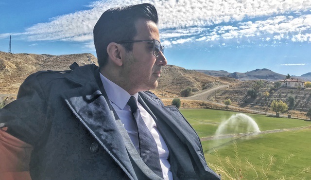 Aşk ve Mavi dizisinde Emrah'ın 'Unutabilsem' şarkısı çalacak!