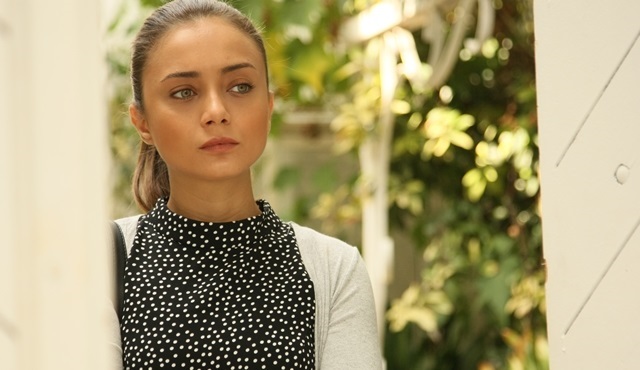 Güllerin Savaşı: Ömer and Gülfem vs Gülru 