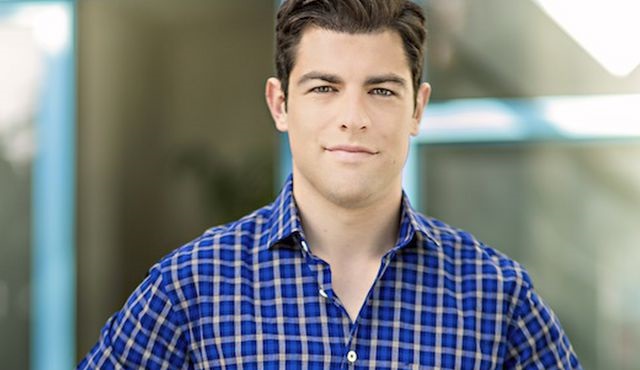 Max Greenfield American Crime Story'nin kadrosuna katıldı.
