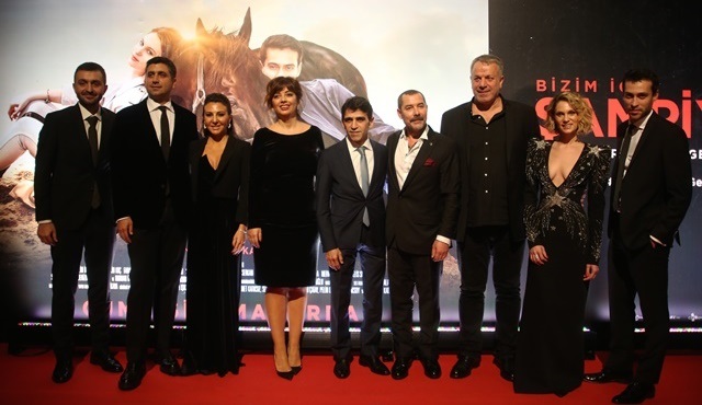 Şampiyon filmi, kalplere dokunan özel hikayesi ile galasında herkesi ağlattı!