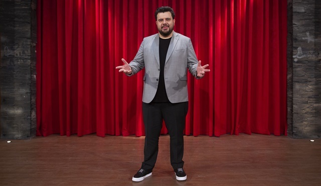 Eser Yenenler Show konuklarını ağırlamaya devam ediyor!