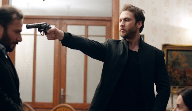 Çukur'dan spoiler var: Medet ve Yamaç karşı karşıya!