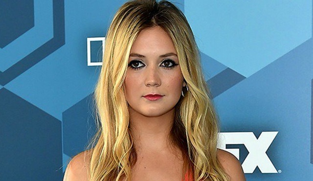 Billie Lourd American Horror Story'nin 7. sezon kadrosuna katıldı