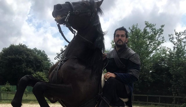 Burak Özçivit, Diriliş Osman dizisi için hazırlanıyor!